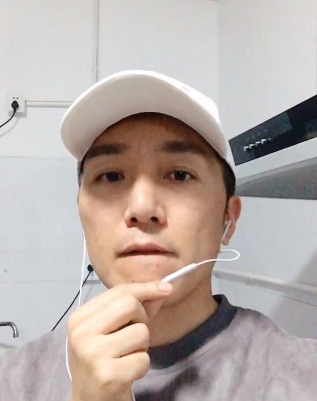 简单人生的第一张照片--江苏闪婚服务中心