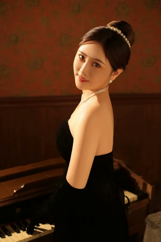 李淼的第二张照片--江苏闪婚服务中心