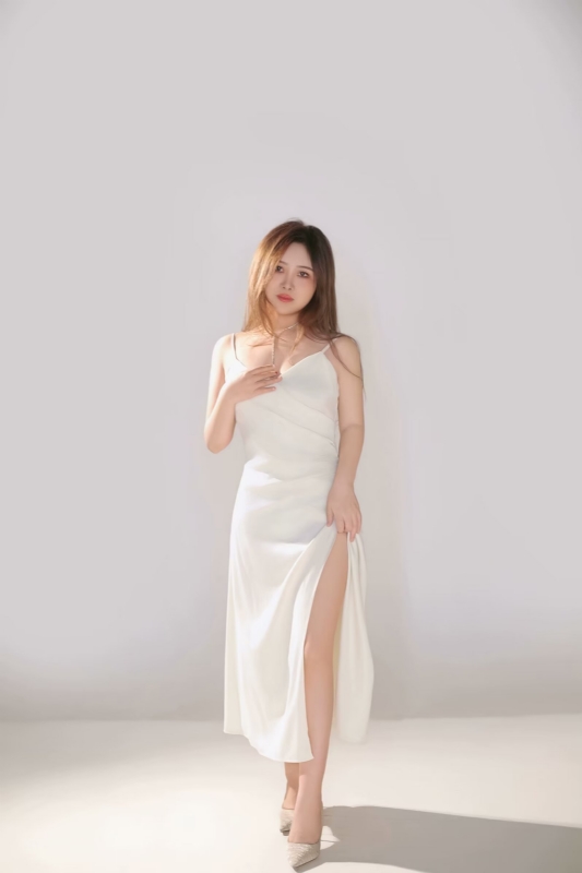 李淼的第三张照片--江苏闪婚服务中心