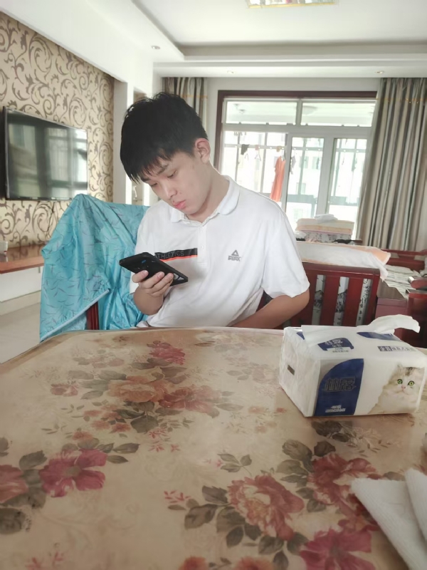 铁在烧的第一张照片--江苏闪婚服务中心