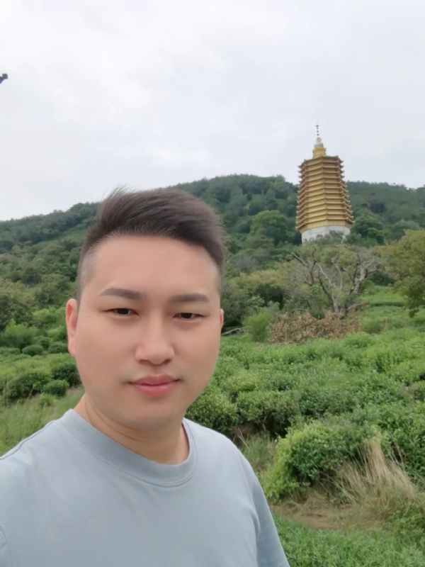 陈文海的第一张照片--江苏闪婚服务中心