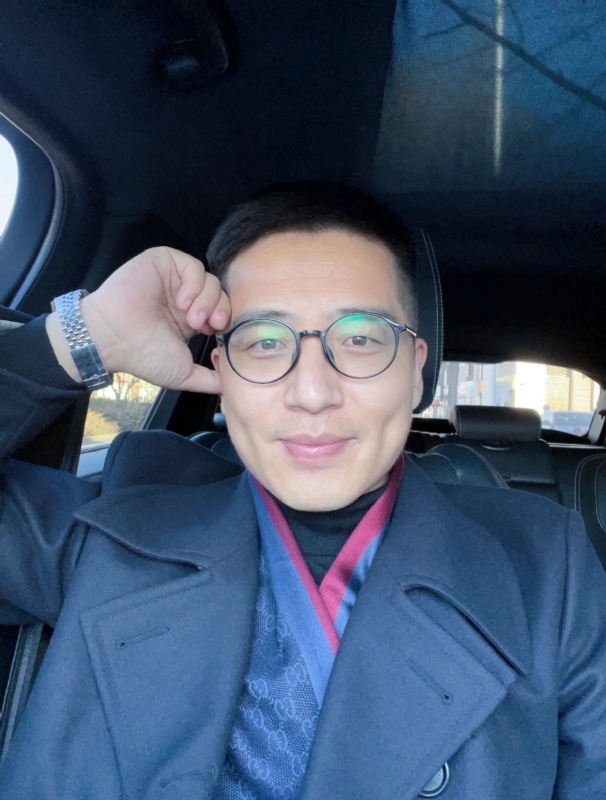 只为与你相遇的第二张照片--江苏闪婚服务中心