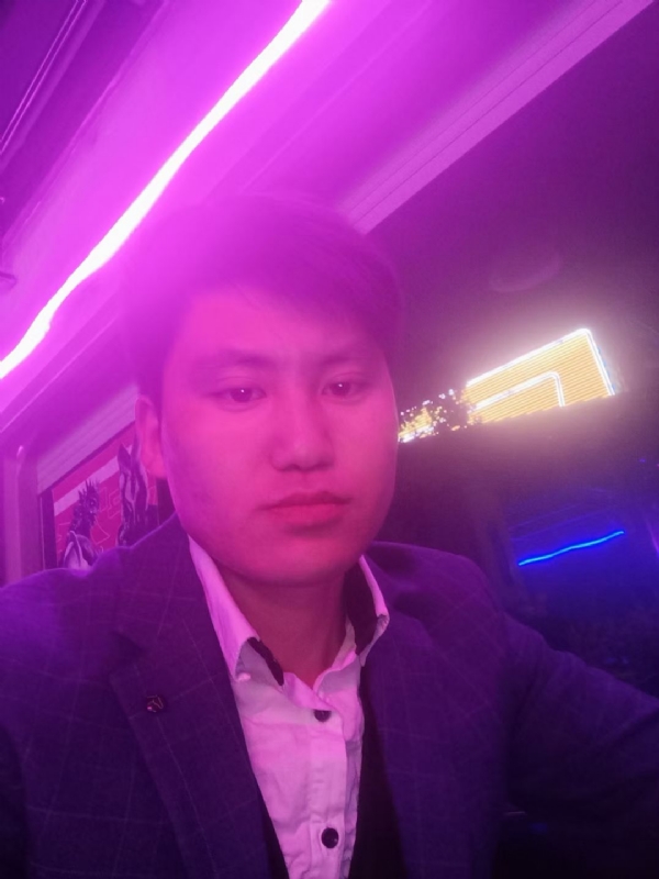 贾建的第一张照片--江苏闪婚服务中心